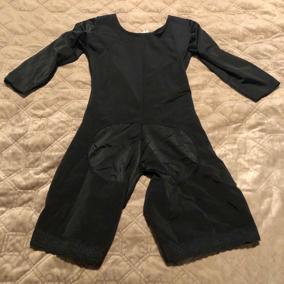 Sonryse Faja size Medium with sleeves - Picture 2 of 8